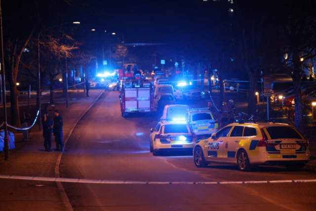 Tredobbelt drab i frisørsalon: Fandt 100.000 og uhyggeligt brev hos 21-årig