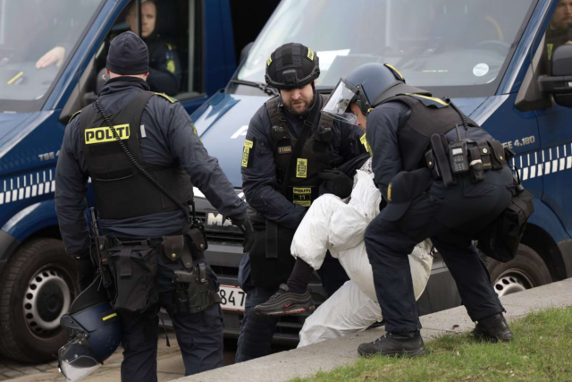 Skænderi om Dankort endte med drab: Tog sin arm om hendes lille hals og holdt fast