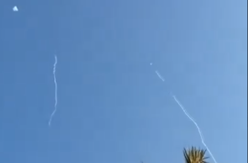 Holger Rune fanget i missilregn: ‘Der er sket detonering’