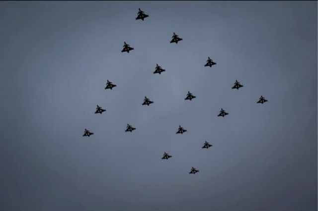 Forsvarschef: Kan ikke udelukke russisk invasion