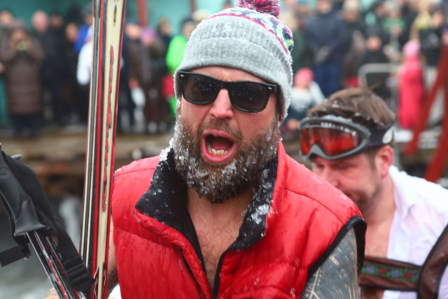 En iskold fornøjelse: Se billederne fra årets dåb i Det Kolde Gys