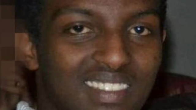 Hundelufter møder grædende lille pige: Jeg har haft den brune mands tissemand i munden