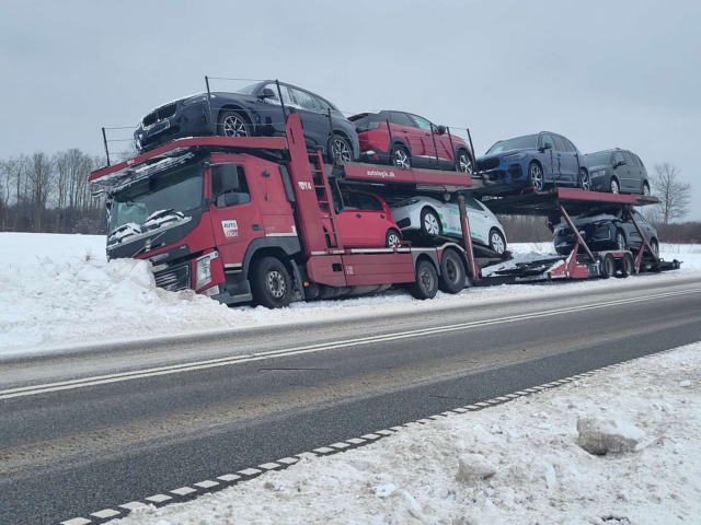 Lastbil kører galt i Svendborg