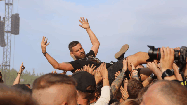 Tonstunge metal-ikoner indtager Danmark