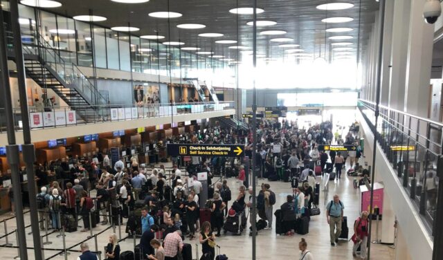 Uro i Mellemøsten skaber kaos for flypassagerer i København