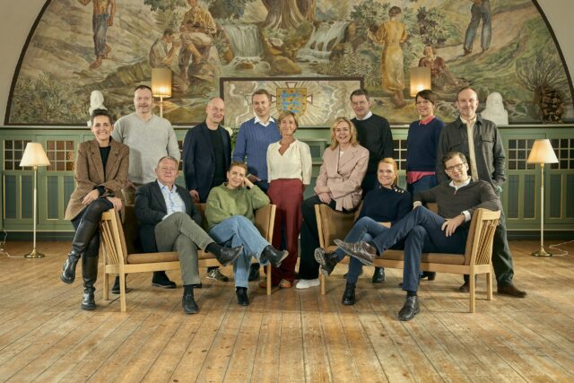 Partiledere flytter ind på højskole i nyt TV 2-program