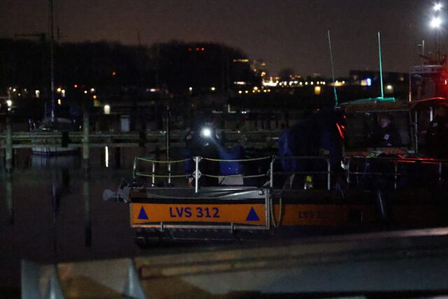 Drama i dansk havn: Massivt til stede