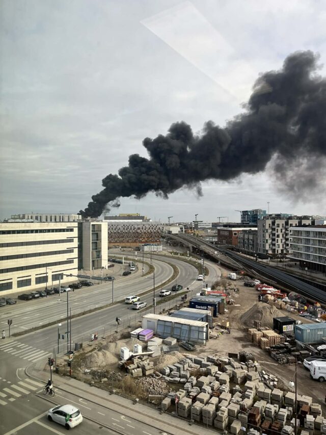 Skræmmende billeder: Storbrand i hjertet København