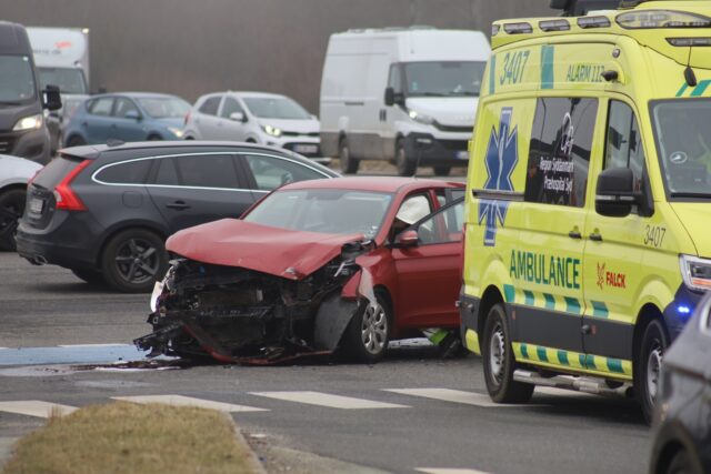 Stort uheld: Bil totalsmadret