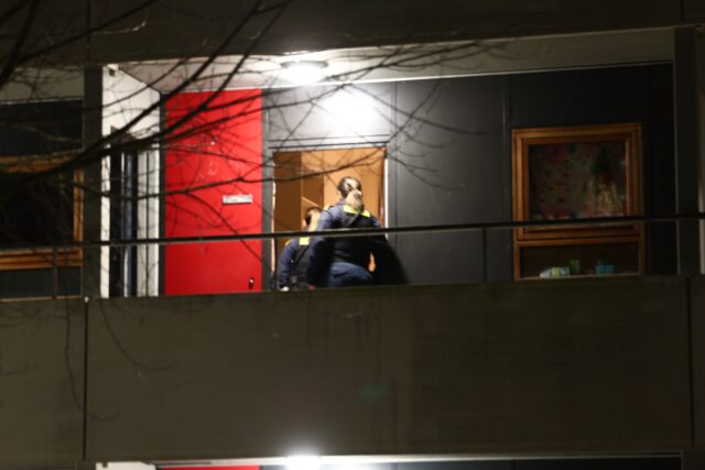 Lige nu: Her rykker politiet ind i bolig