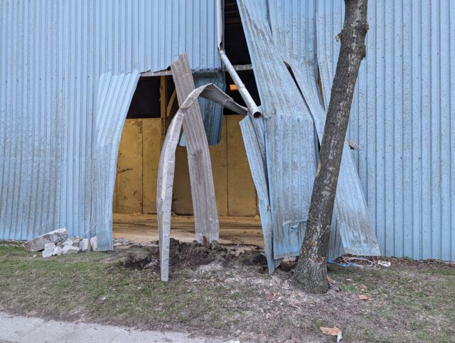 Pårørende er ikke underrettet: Lastbilchauffør mister livet