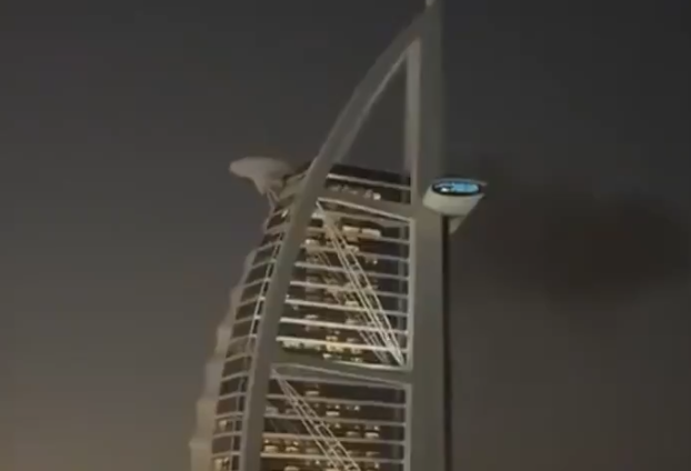 Lufthavn og berømt hotel ramt af kæmpe angreb