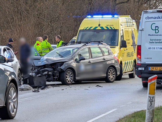 Frygtelig ulykke med børn lige nu: Ambulance hastet afsted