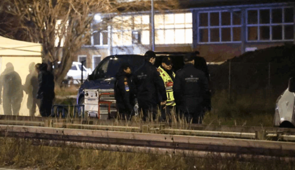 Ung mand dør på asfalten