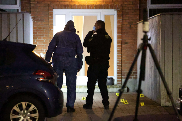 Skud affyret mod to lejligheder: Børn opholdt sig i hjemmene