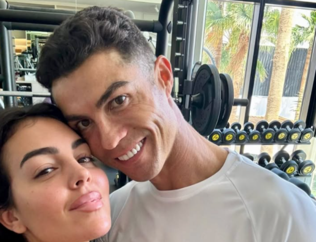 Cristiano Ronaldos privatfly letter midt i krig: Er han skredet?