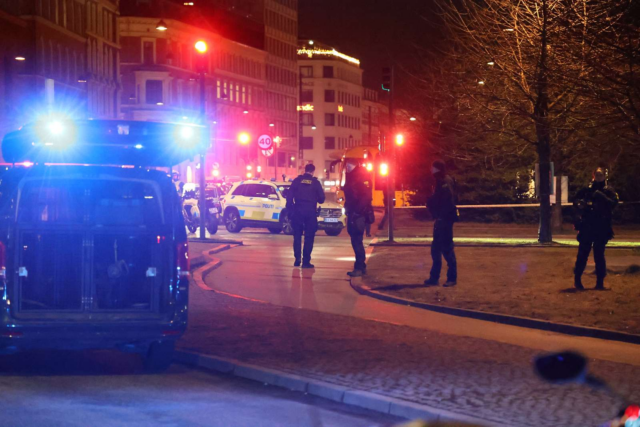 ‘Kvindens ting ligger spredt ud over det hele’