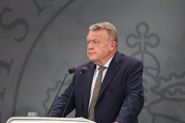 Løkke stikker til Mette F.: Hun glemte udsatte borgere