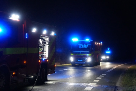 Beredskab massivt til stede efter bilbrand
