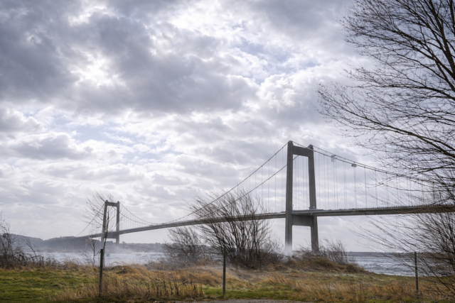 Voldsomt vejr skaber kaos: Politiet med kraftig advarsel