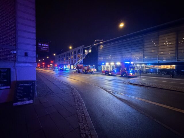 Stort drama i København: Blå blink på gaden og drone i luften