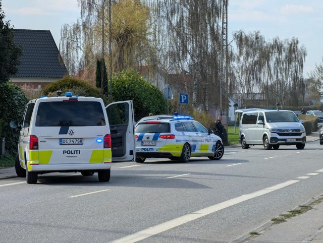 Politiet er massivt til stede på Fyn: Mand anholdt for at true efterskoler