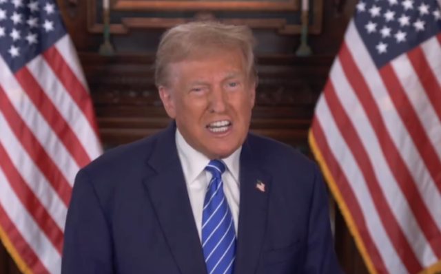 Trump ser rødt: Fyrer trofast minister