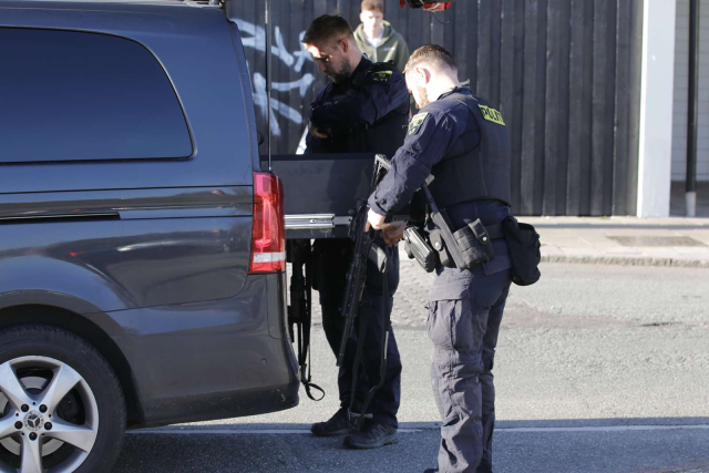 Mystisk aktion: Vrimler med politi på S-togsstation