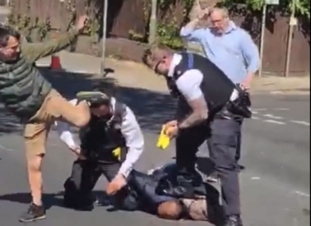 Advarsel mod voldsom video: Blodigt terrorangreb er i gang i Europa