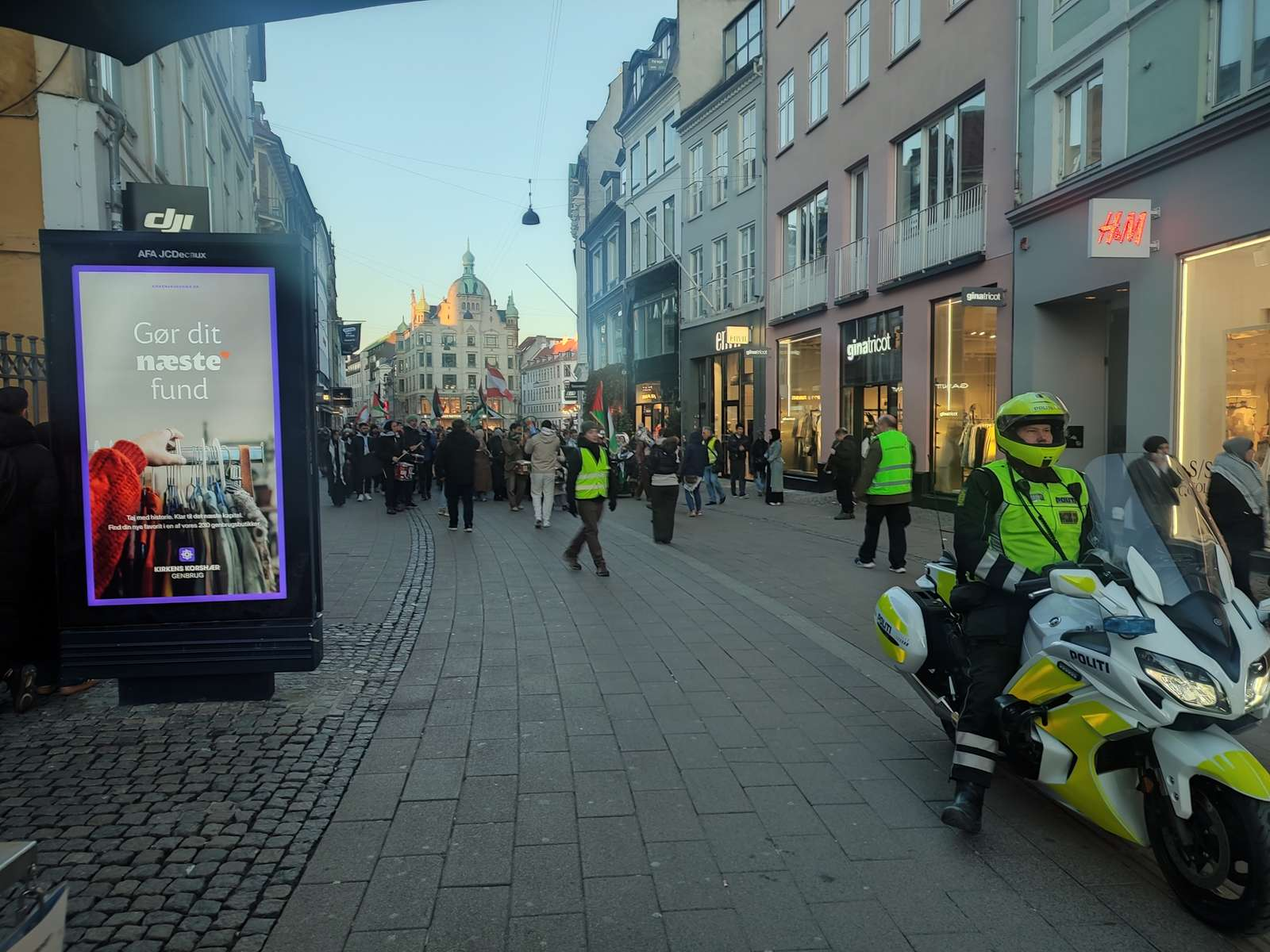 Strøget fyldes med Palæstina-demonstranter
