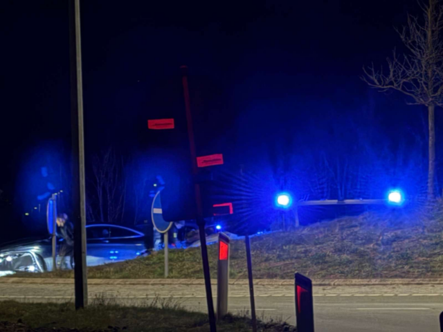 LIGE NU: Kaos efter politijagt – voldsomt uheld