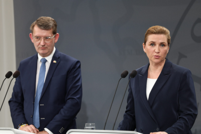 Færdige med nye forhandlinger hos Mette F.: Nu gør Venstre status