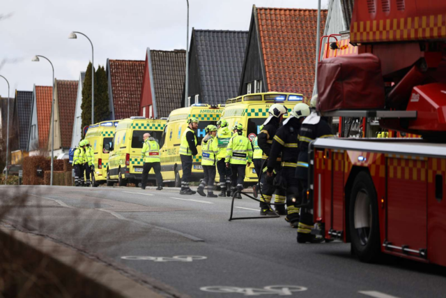 Beredskabsstyrker vrimler til: Hav af lægepersonale fremme