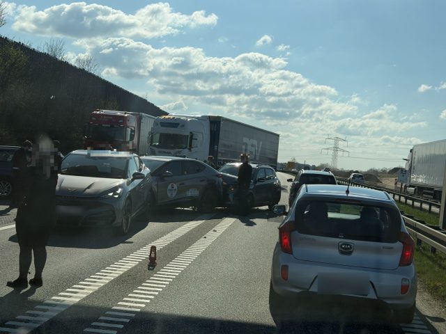 Motorvej fuldstændig afspærret: En times forlænget rejsetid på flere strækninger