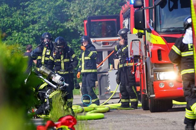 Rækkehus i flammer: “Det brænder voldsomt”