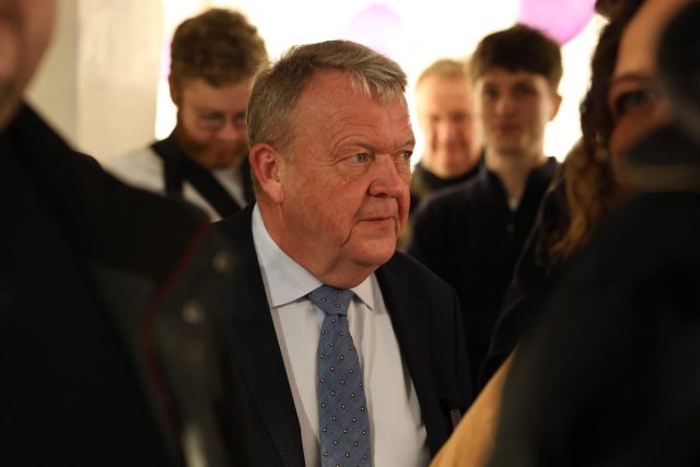 Vender ryggen til ‘kongemageren’: Dårligt nyt for Lars Løkke