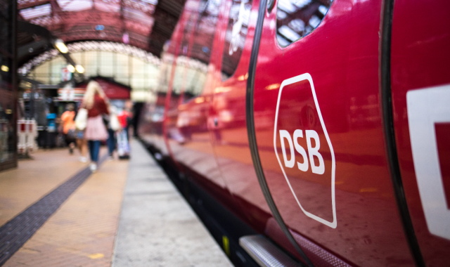 DSB advarer: Kæmpe problemer i togtrafikken tirsdag