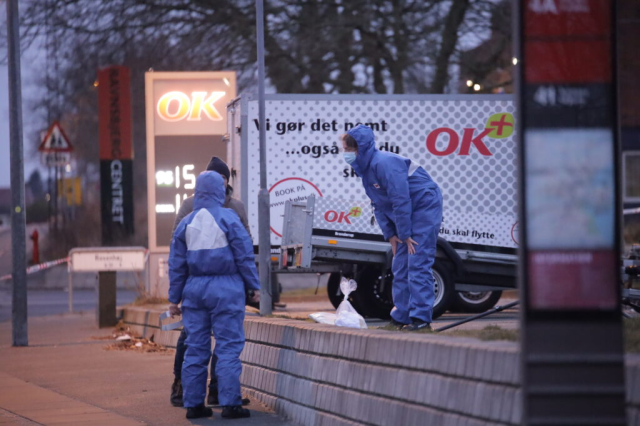 Drama i retten: Familiemedlemmer til dræbt ung går amok