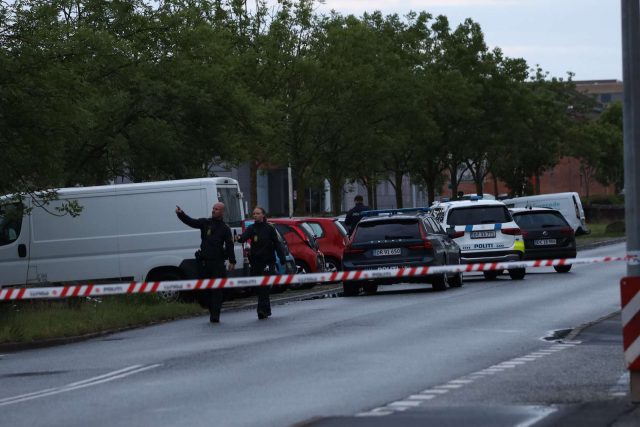 Stor politiaktion fortsætter: Person i håndjern