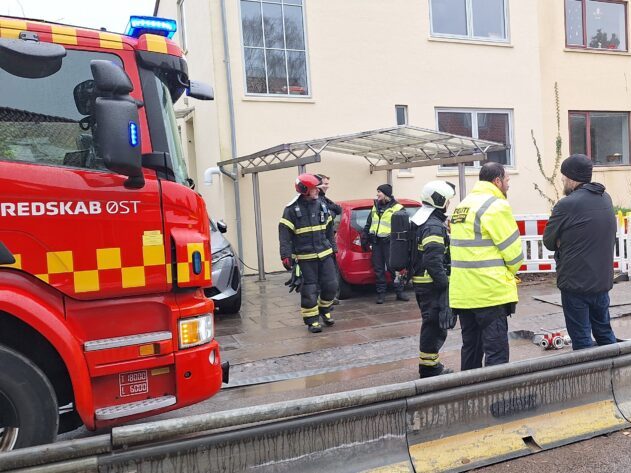 Massiv udrykning: Politiet advarer borgere i nærheden