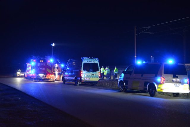 Kæmper for livet efter voldsom ulykke: Helikopter hastede til stedet