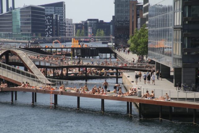 Nu kommer vanvittigt sommervejr: Vild hedebølge på vej mod Danmark