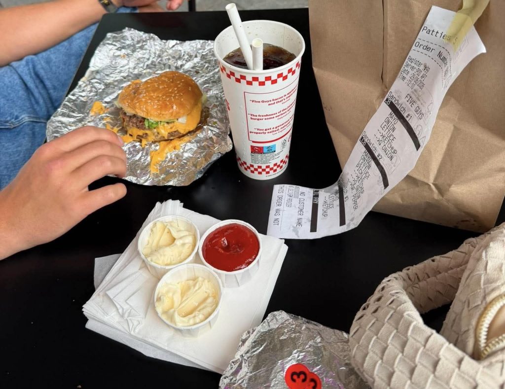 Five Guys åbner sin første danske restaurant på Fields i København mandag d. 26.06.2026