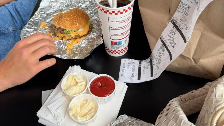Five Guys åbnede sin første danske burgerrestaurant i Fields på Amager d. 29.06.2026