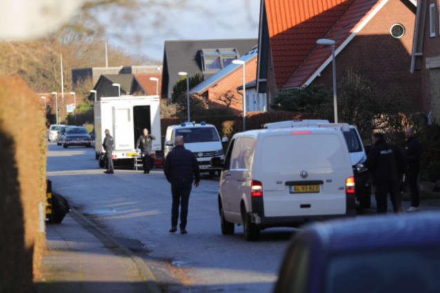 Morder jagter fremmed familie rundt i deres eget hjem