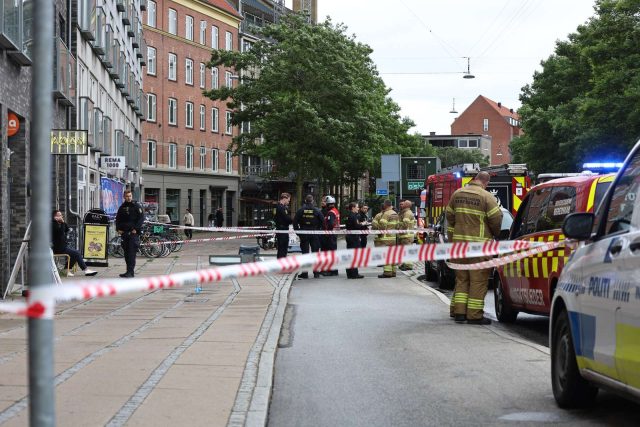 BREAKING: Mand falder ned fra altan: Svært tilskadekommen