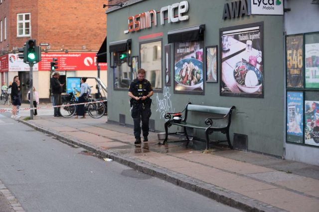LIGE NU: Ung mand stukket ned