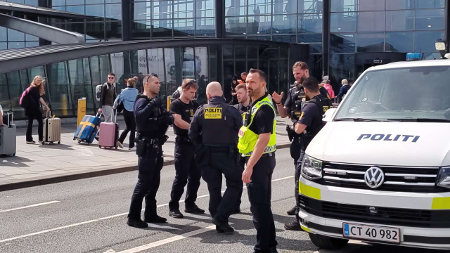 Stort politiopbud ved Københavns Lufthavn: Anmeldelse om bevæbnet mand skaber panik