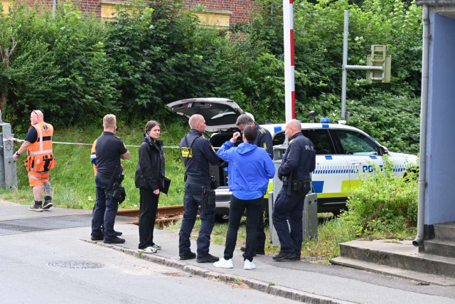 LIGE NU: Ulykke med tog ved jernbaneoverskæring