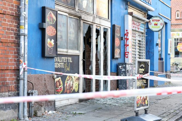 Stor eksplosion i København: Kebabforretning smadret efter voldsomt brag